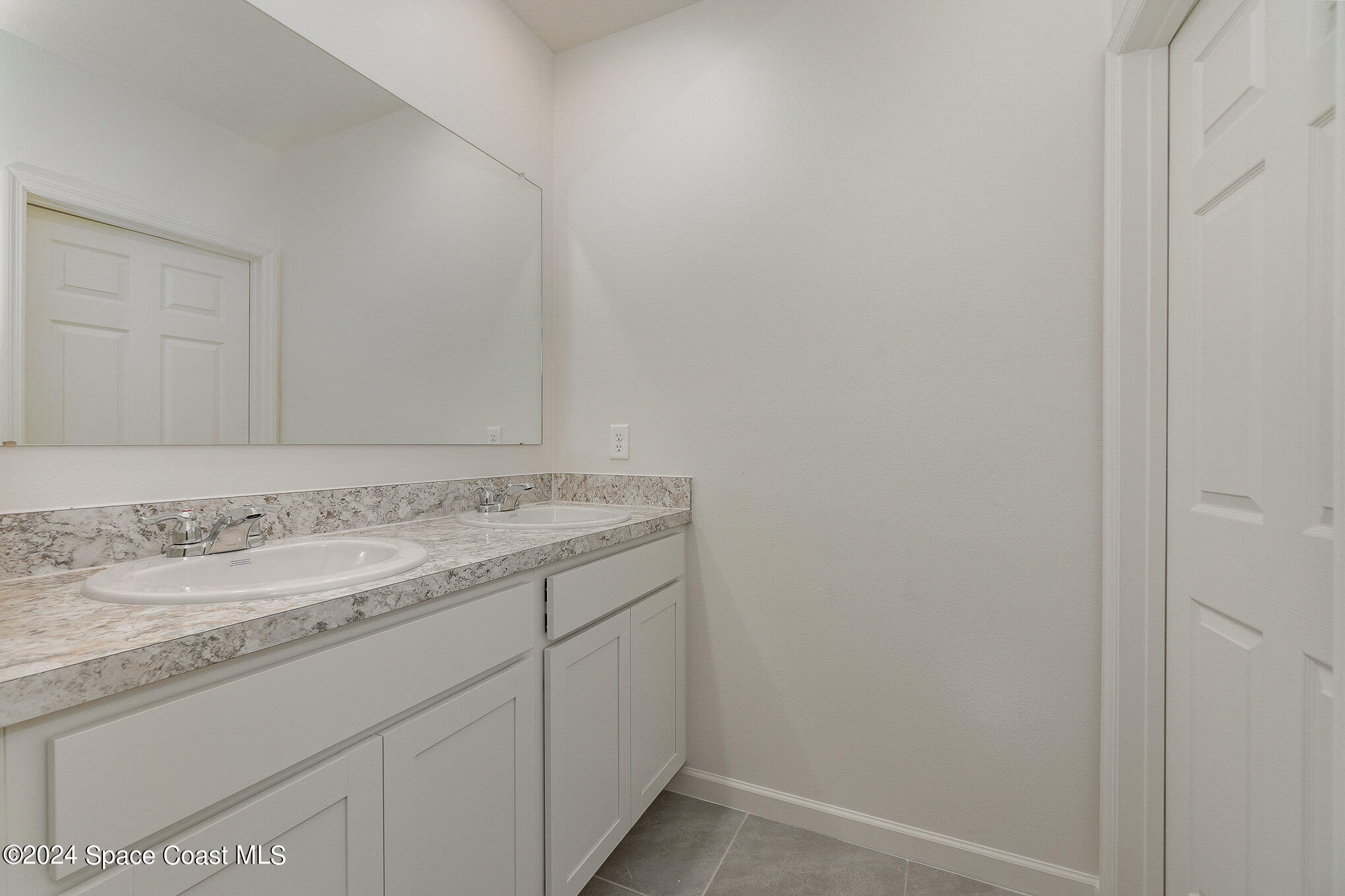 1811 Saxton Road Cocoa, FL 32926 - Photo 17 of 68 017_5117_marble_street_39-edit