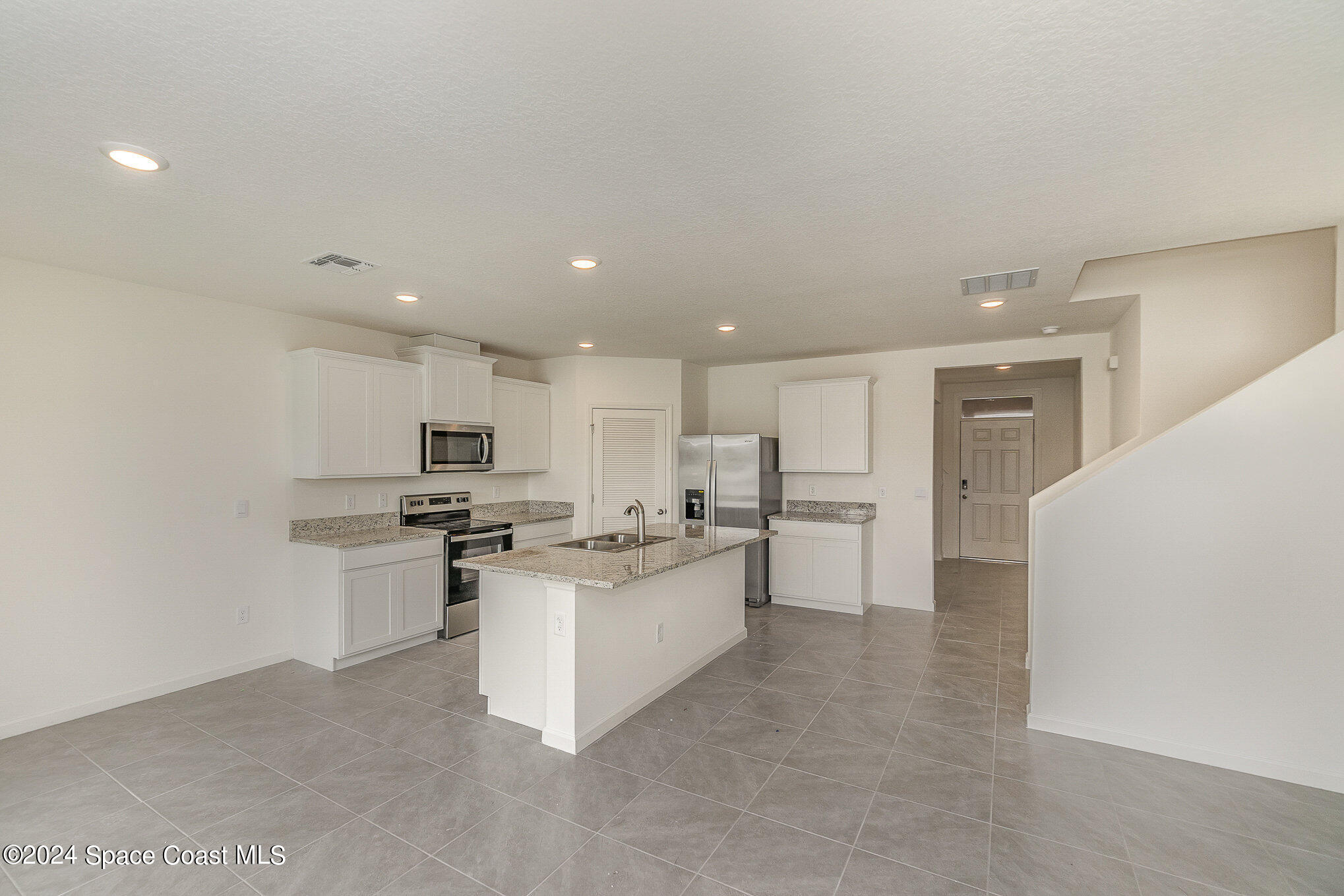 1811 Saxton Road Cocoa, FL 32926 - Photo 4 of 68 004_5117_marble_street_5-edit