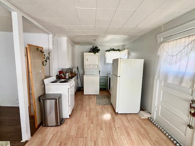 32 2nd Street Lancaster, OH 43130 - Photo 13 of 23 Kitchen/Laundry