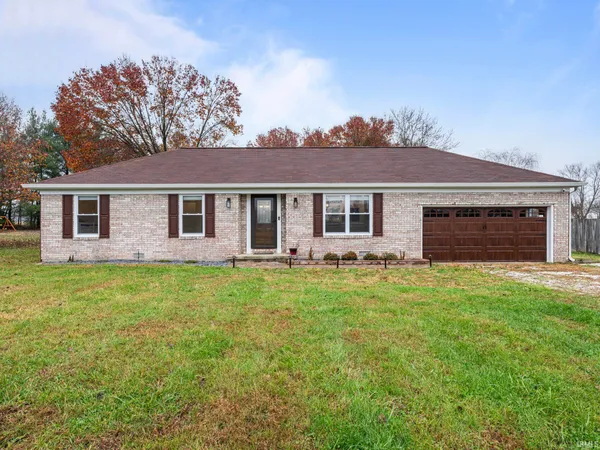 $272,900 | 1477 Yockey Road, Mitchell, IN 47446