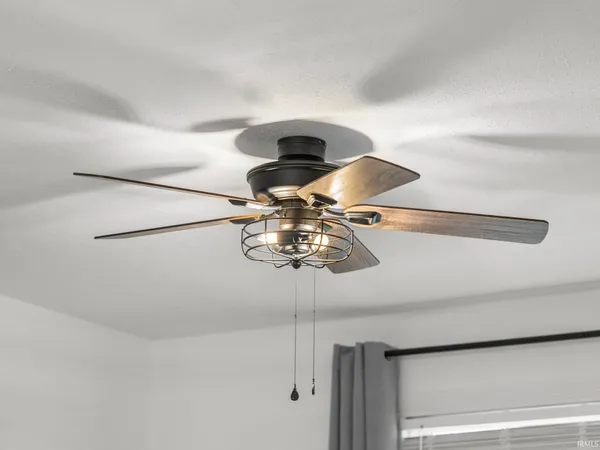 $272,900 | 1477 Yockey Road, Mitchell, IN 47446