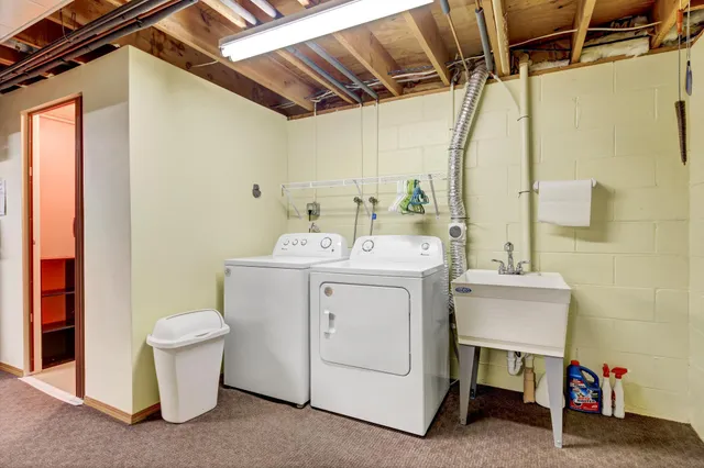 $330,000 | 1175 Valley View Road, Lake City, MN 55041