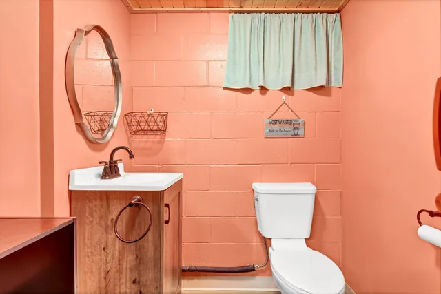 $330,000 | 1175 Valley View Road, Lake City, MN 55041