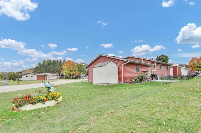 $330,000 | 1175 Valley View Road, Lake City, MN 55041
