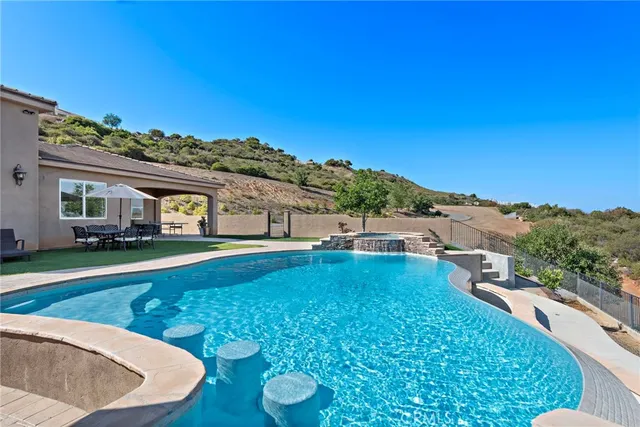 $2,495,000 | 38150 VÃa Huerta, Murrieta, CA 92562