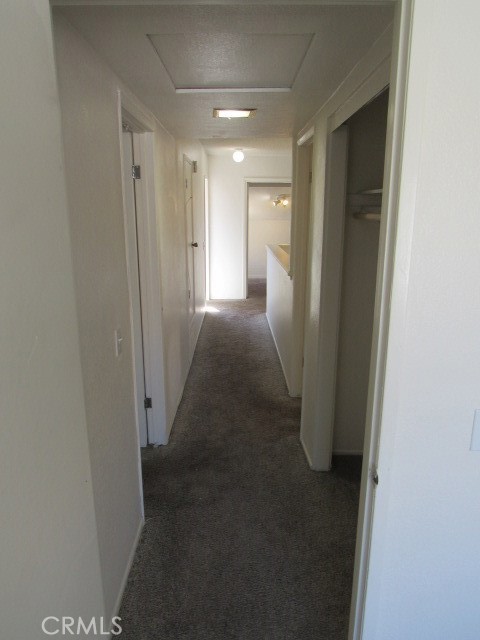 44583 La Paz Road Temecula, CA 92592 - Photo 21 of 32 hallway