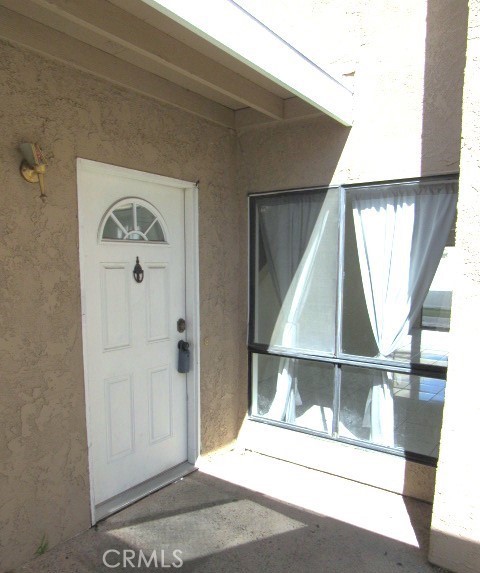 44583 La Paz Road Temecula, CA 92592 - Photo 3 of 32 front door