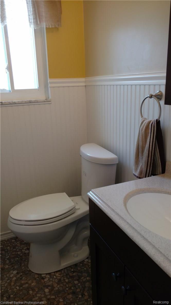 9617 Andersonville Road Clarkston, MI 48346 - Photo 14 of 48 Updated Half Bath