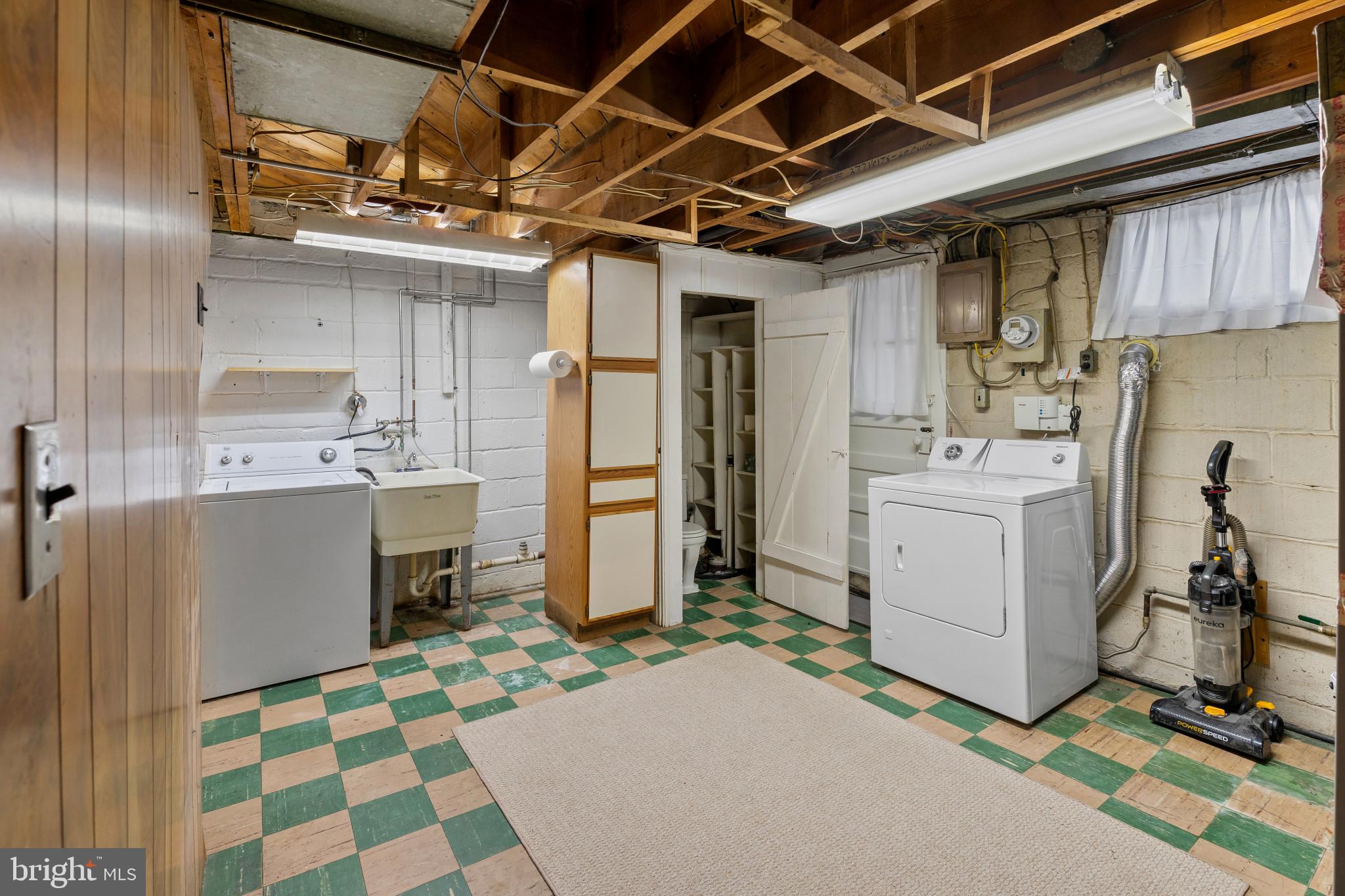 1928 Inverton Road Baltimore, MD 21222 - Photo 23 of 31 Laundry