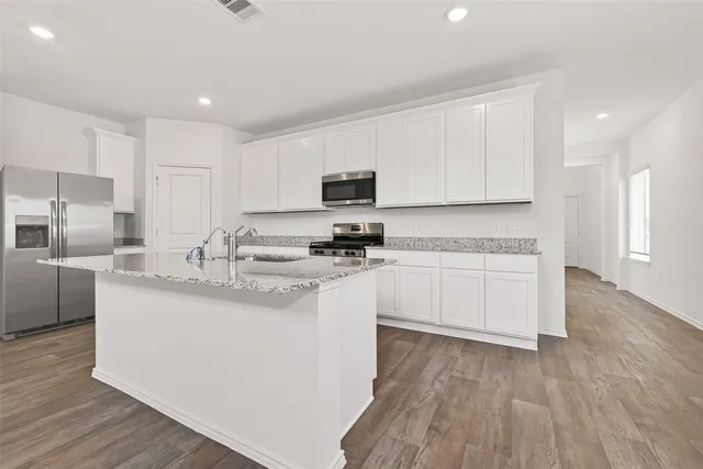 $2,650 | 3830 Matias River Court, Fulshear, TX 77423