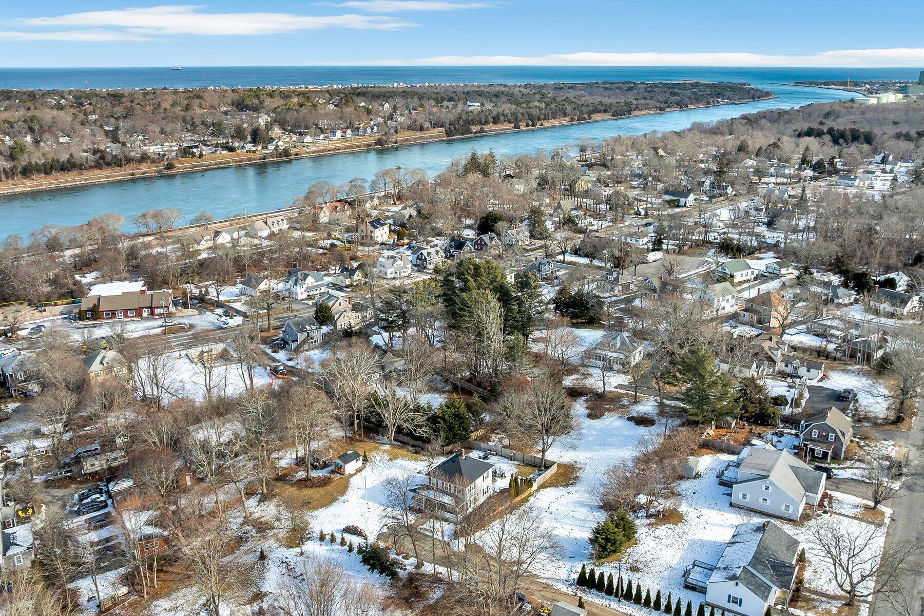 896 Sandwich Road Sagamore, MA 02561 - Photo 29 of 32 a view of a city