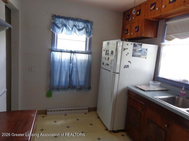 216 West Jolly Road Lansing, MI 48910 - Photo 10 of 24 Kitchen 3