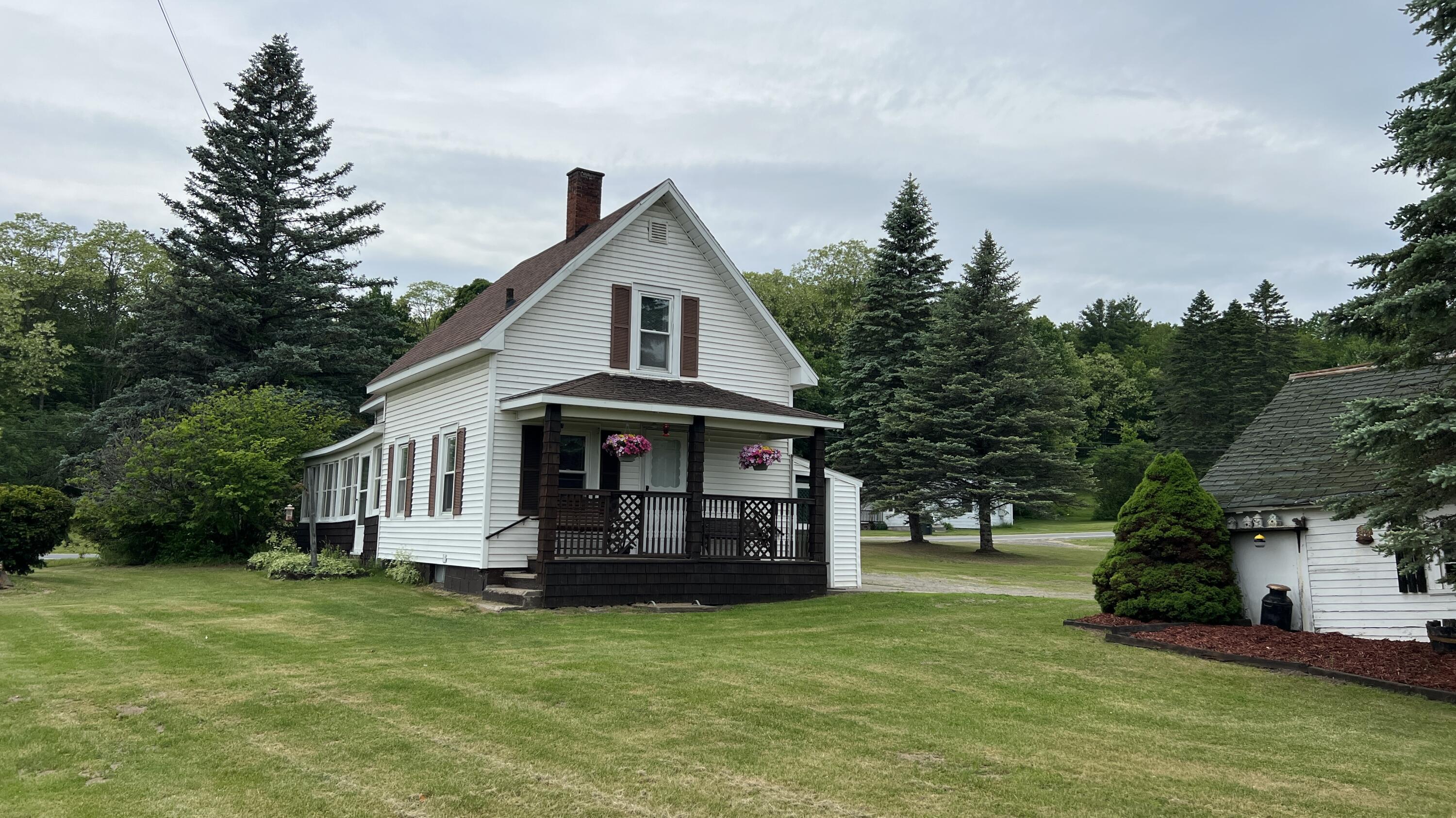 4 Trudeau Road Cadyville, NY 12918 - Photo 3 of 61