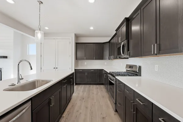 $644,700 | 1236 High Desert Drive, Deer Park, WA 99006