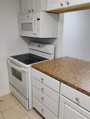 $240,000 | 6332 La Costa Drive, Unit F, Boca Raton, FL 33433