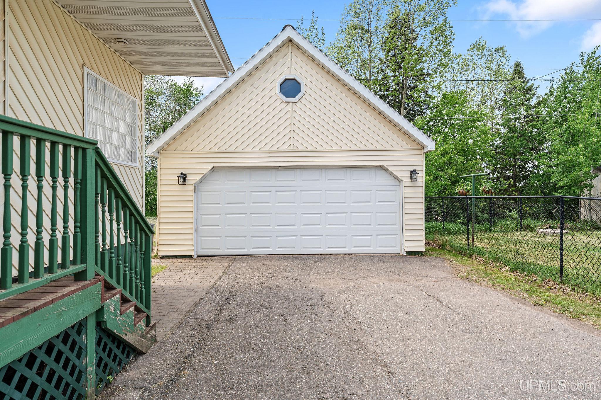 1225 North 2nd Street Ishpeming, MI 49849 - Photo 3 of 38