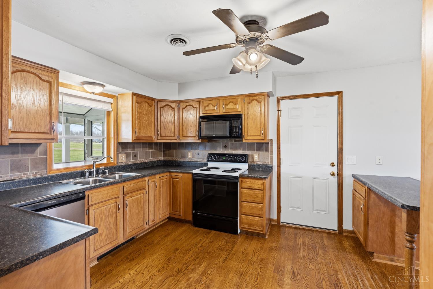 3907 Springboro Road Lebanon, OH 45036 - Photo 12 of 41