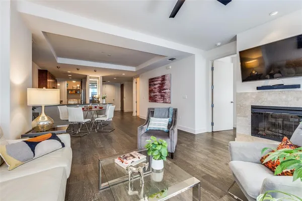 $2,600 | 1505 Elm Street, Unit 204, Dallas, TX 75201