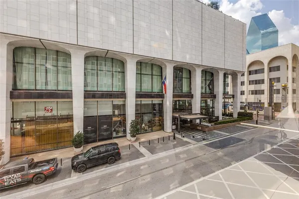 $2,600 | 1505 Elm Street, Unit 204, Dallas, TX 75201