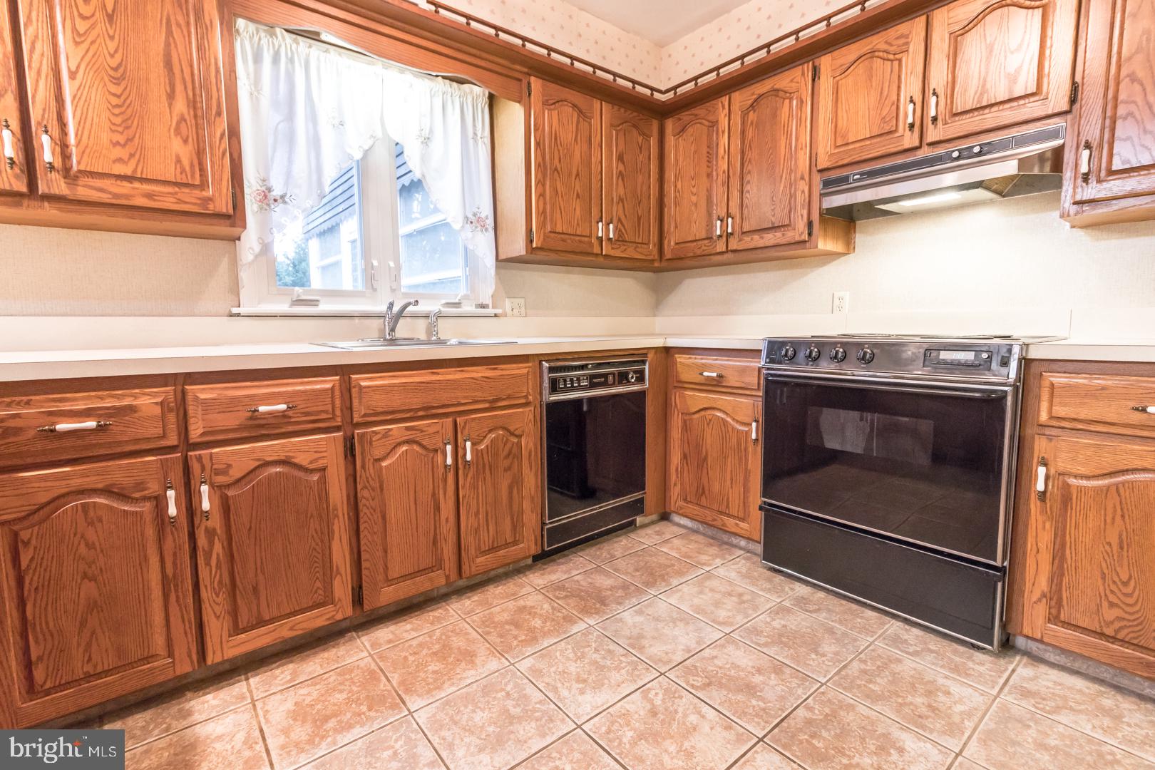 3 Azalea Way Hamilton, NJ 08690 - Photo 15 of 48 Chef's Area