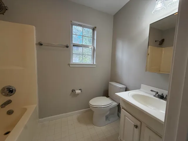 $1,675 | 3532 Dell Trail, Chattanooga, TN 37411