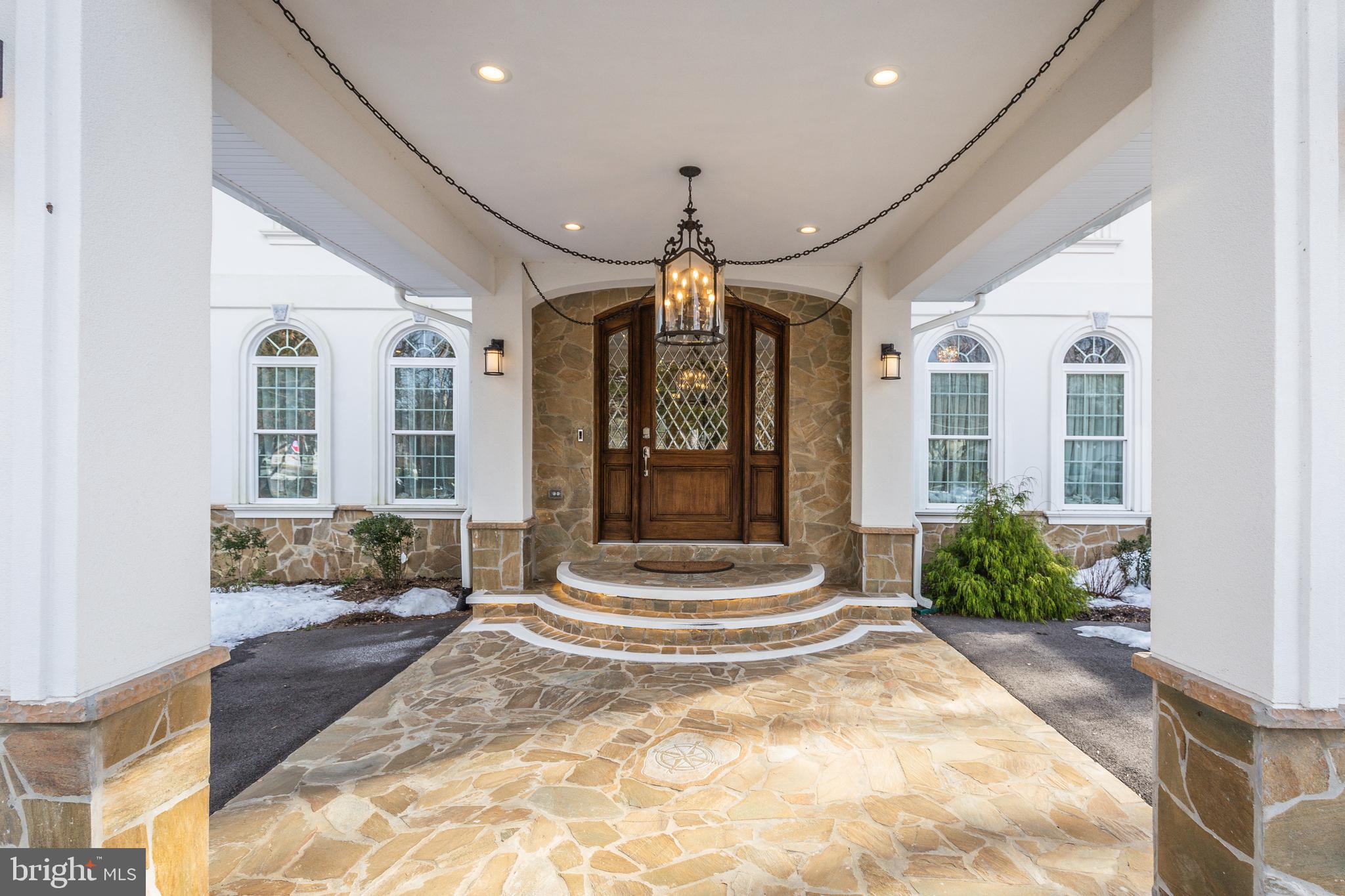 135 Church Road Arnold, MD 21012 - Photo 2 of 69 Grand drive through entryway