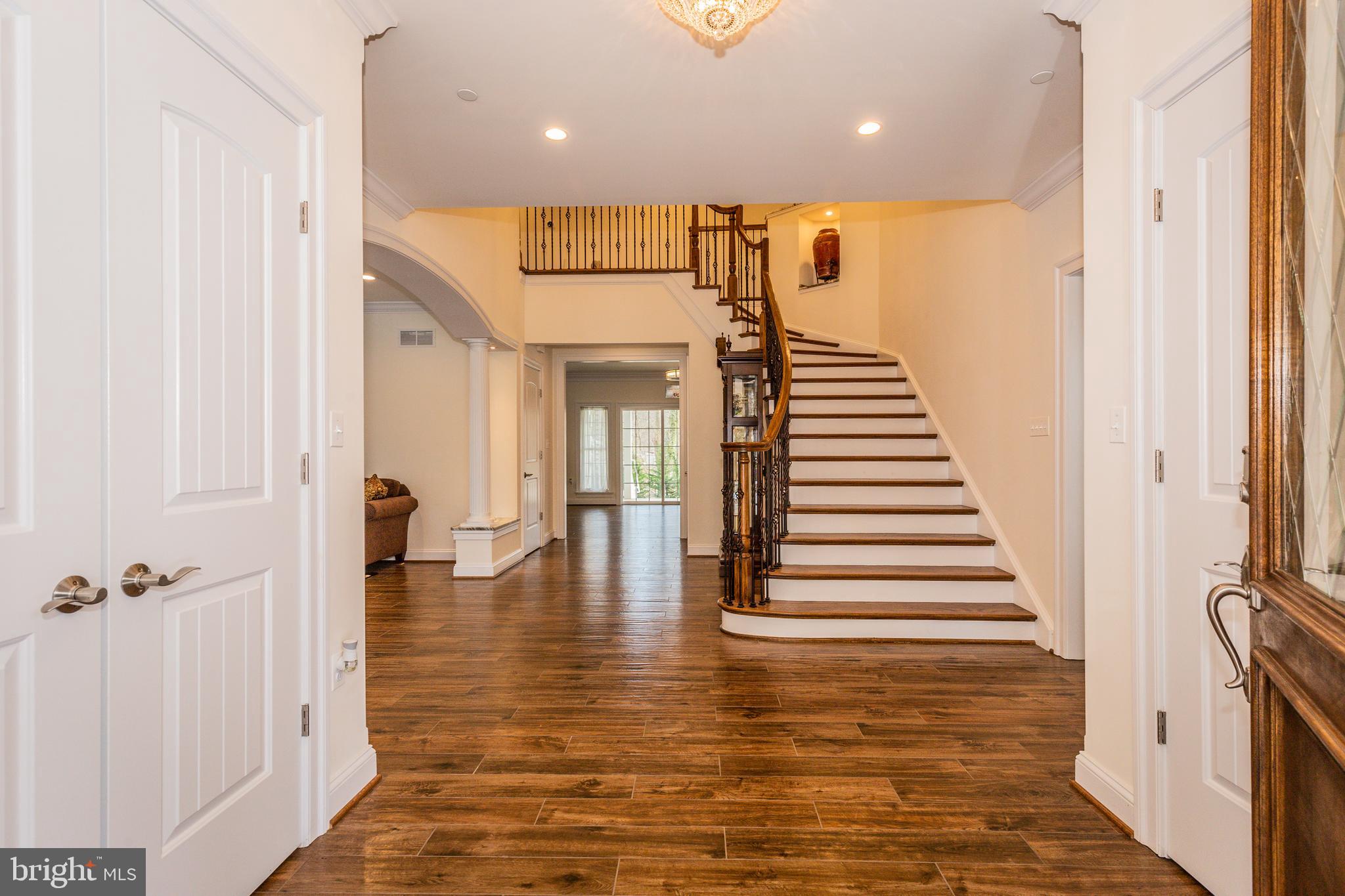 135 Church Road Arnold, MD 21012 - Photo 3 of 69 Two story foyer