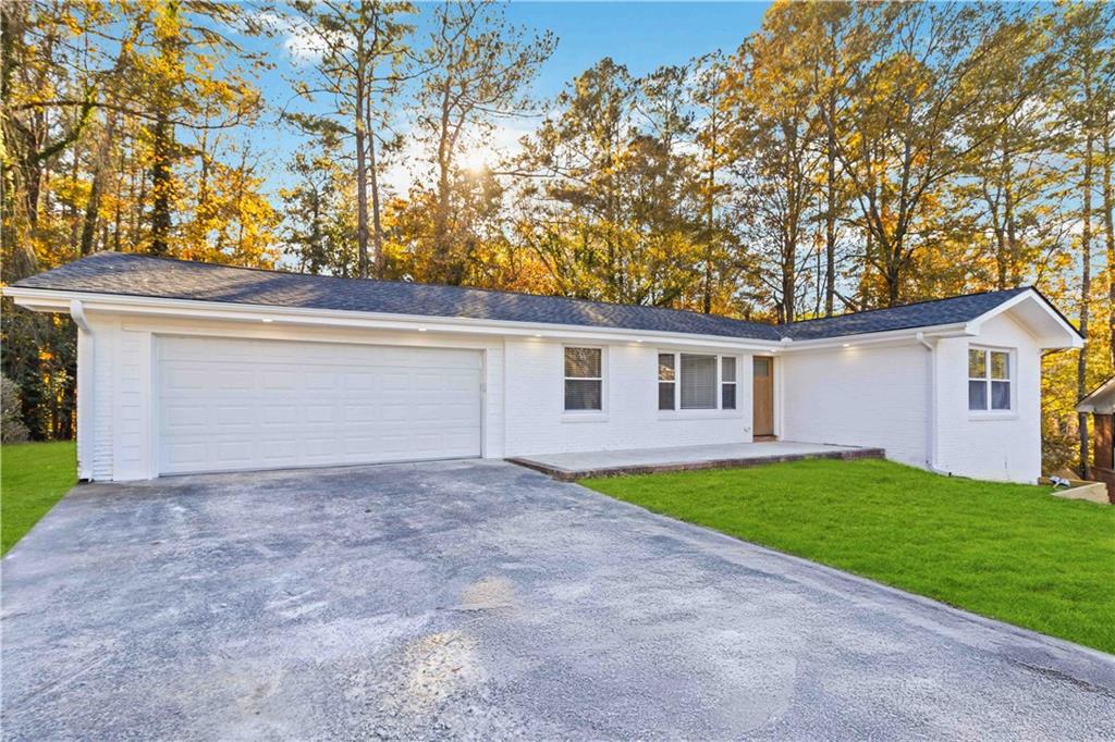 3790 Brook Way Southwest Atlanta, GA 30331 - Photo 2 of 21