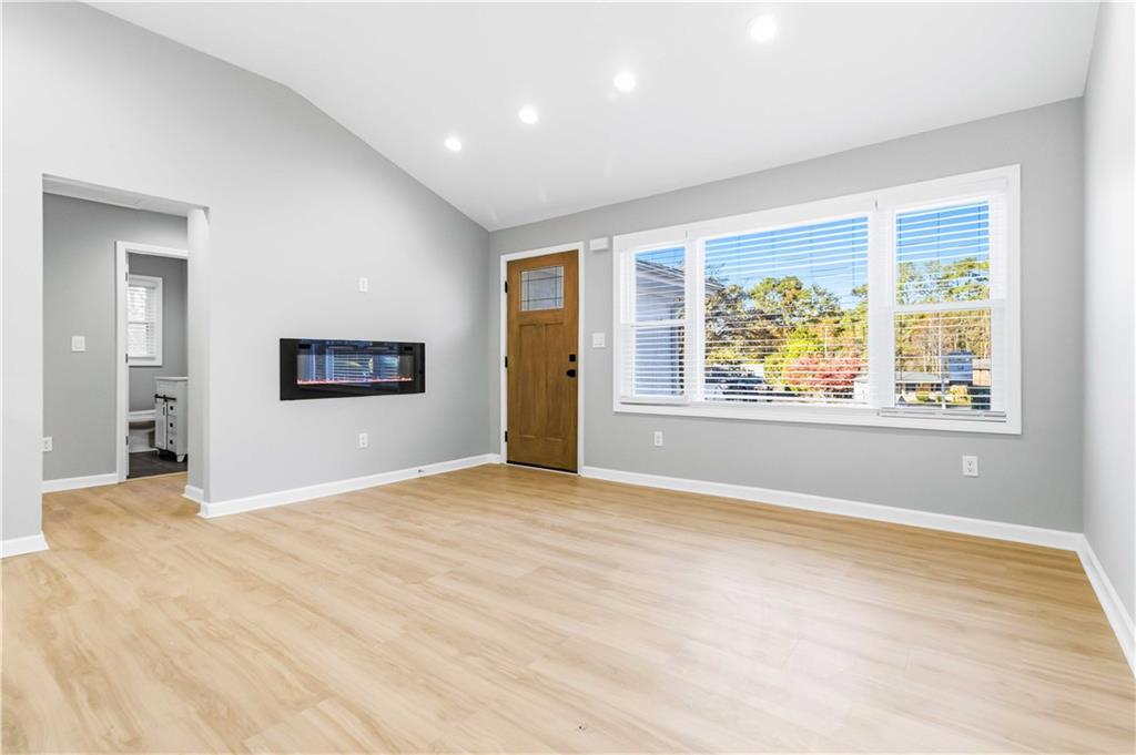 3790 Brook Way Southwest Atlanta, GA 30331 - Photo 3 of 21