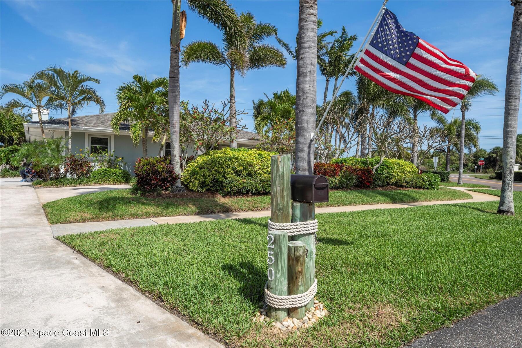 250 Pompano Drive Melbourne Beach, FL 32951 - Photo 9 of 71 81-JMJ09603