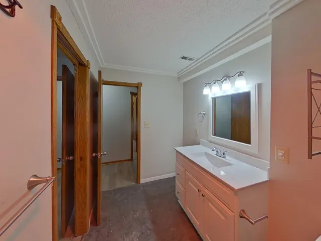 $2,849 | 1503 Palomino Trail, Eagan, MN 55122