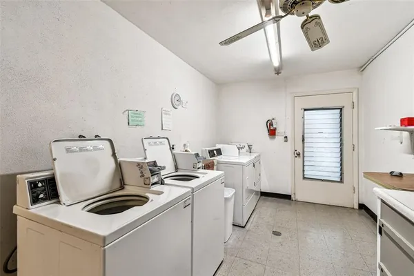 $1,750 | 8080 112th Street North, Unit 301, Seminole, FL 33772