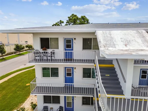 $1,750 | 8080 112th Street North, Unit 301, Seminole, FL 33772