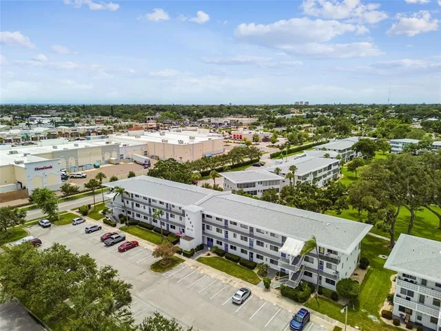 $1,750 | 8080 112th Street North, Unit 301, Seminole, FL 33772