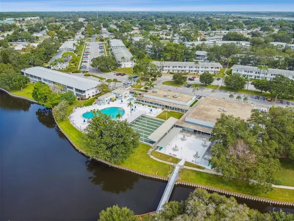 $1,750 | 8080 112th Street North, Unit 301, Seminole, FL 33772