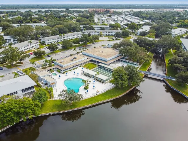 $1,750 | 8080 112th Street North, Unit 301, Seminole, FL 33772