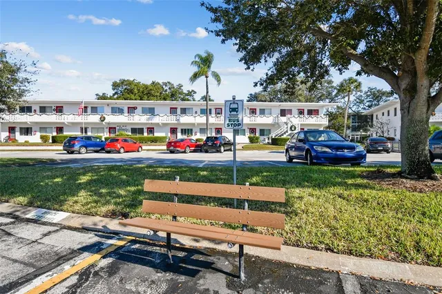 $1,750 | 8080 112th Street North, Unit 301, Seminole, FL 33772