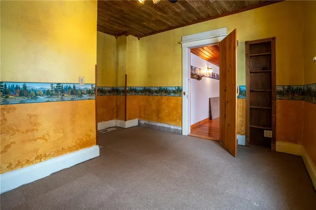 $170,000 | 111 North Franklin Street, Gallatin, MO 64640