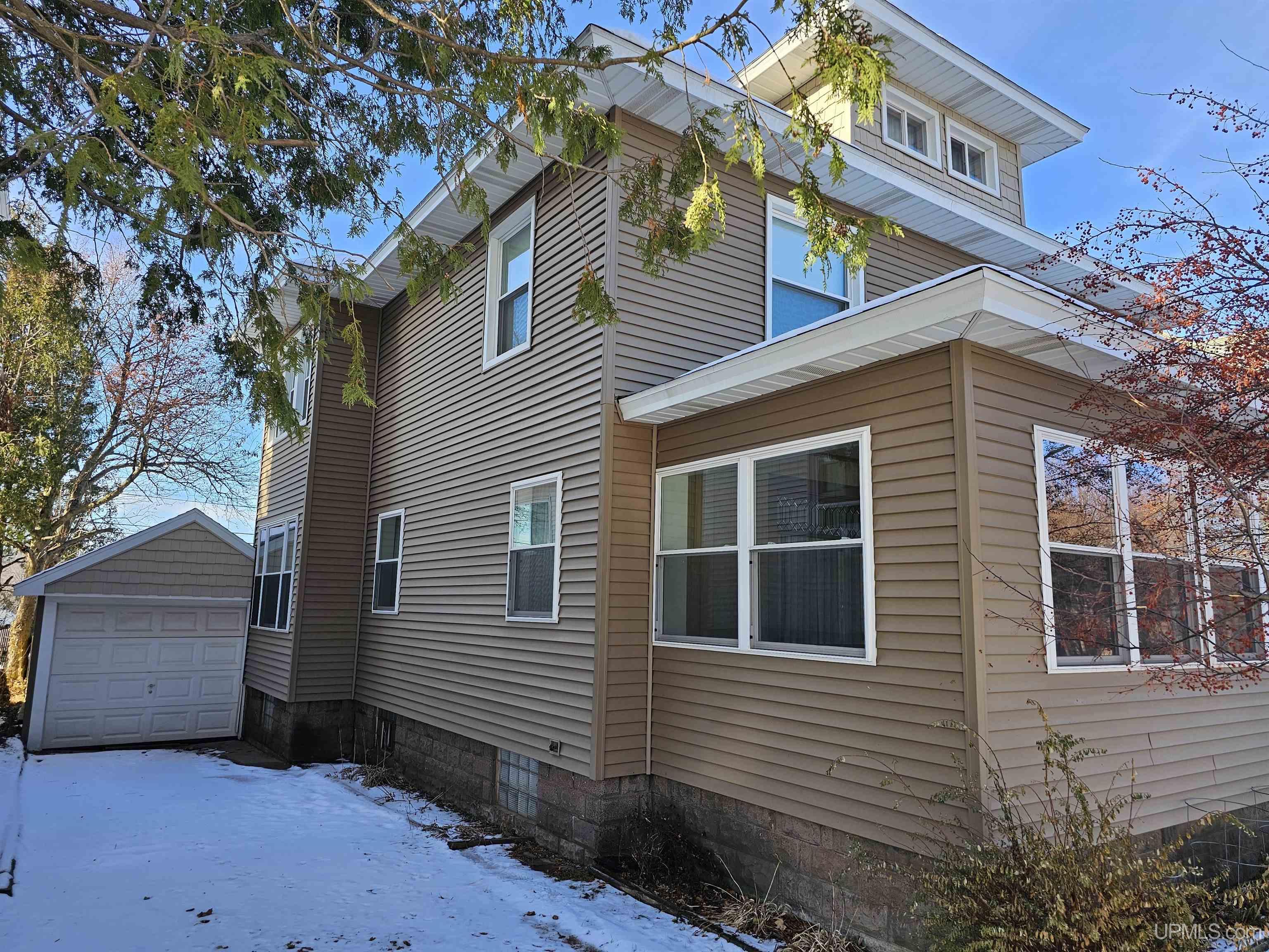809 North Main Street Ishpeming, MI 49849 - Photo 3 of 51 Gallery Image 3