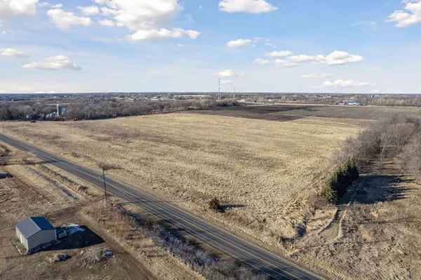 $850,000 | 4132 Chippewa Road, Loretto, MN 55357