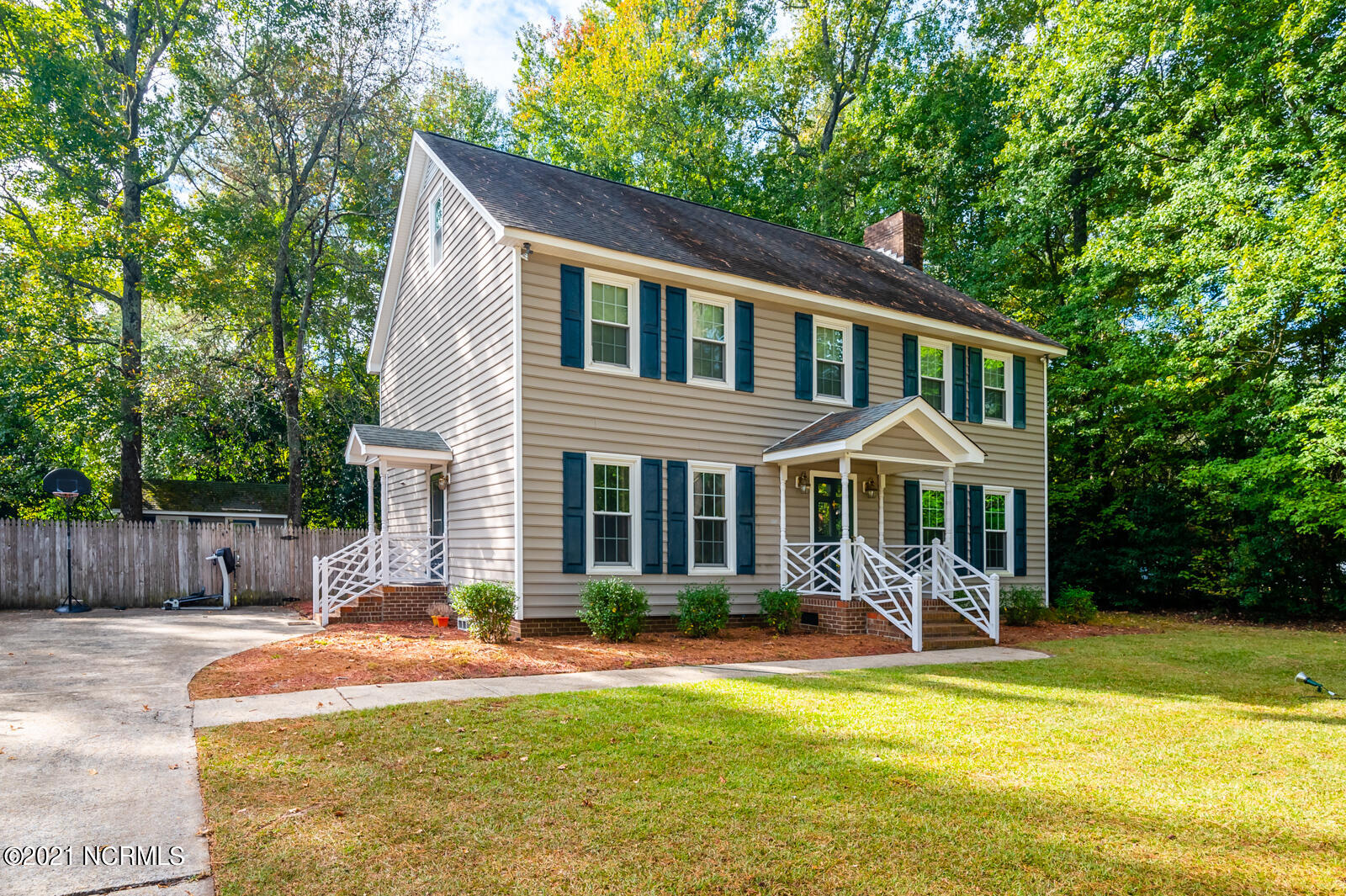 605 Winstead Road Greenville, NC 27834 - Photo 2 of 17 DSC_7213-HDR