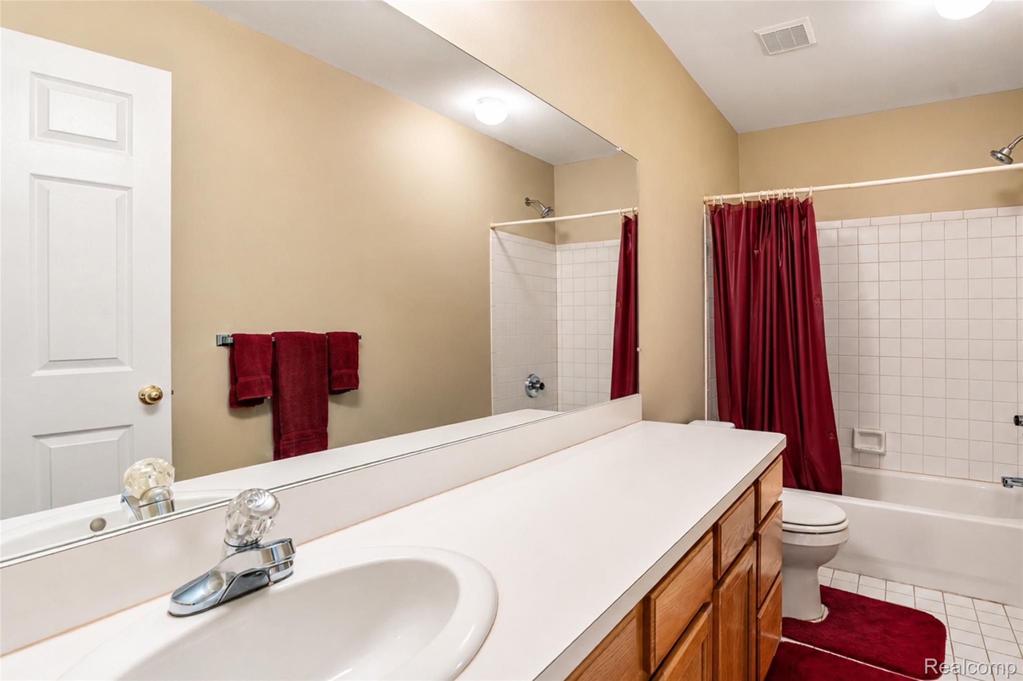 41585 Cherry Hill Road Canton, MI 48188 - Photo 25 of 43 B-41585 Cherry Hill Rd , canton-20.jpg