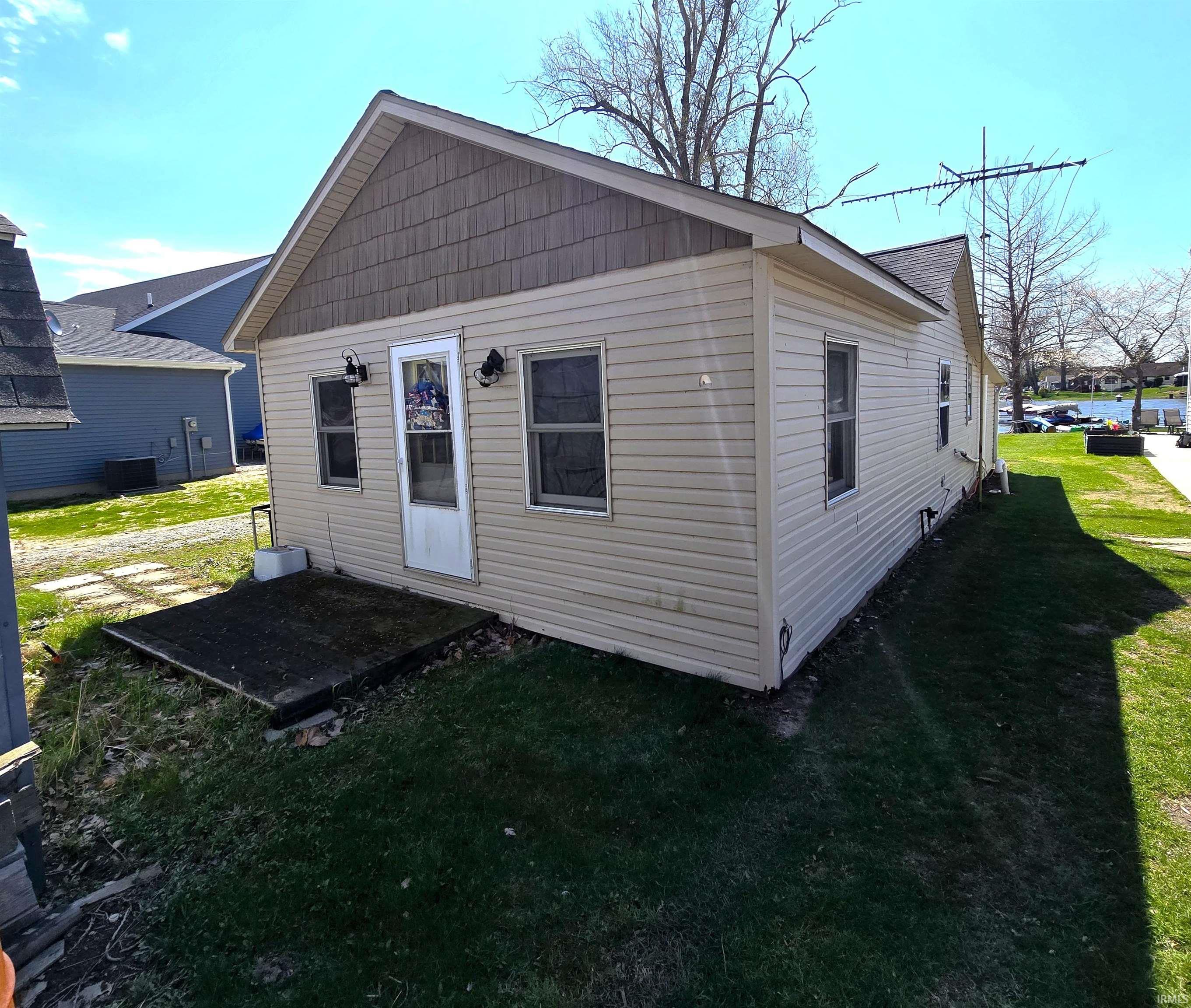 4283 West 500 South Albion, IN 46701 - Photo 2 of 10