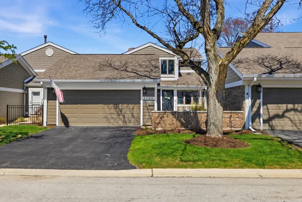 $475,000 | 2105 Timber Lane, Wheaton, IL 60189