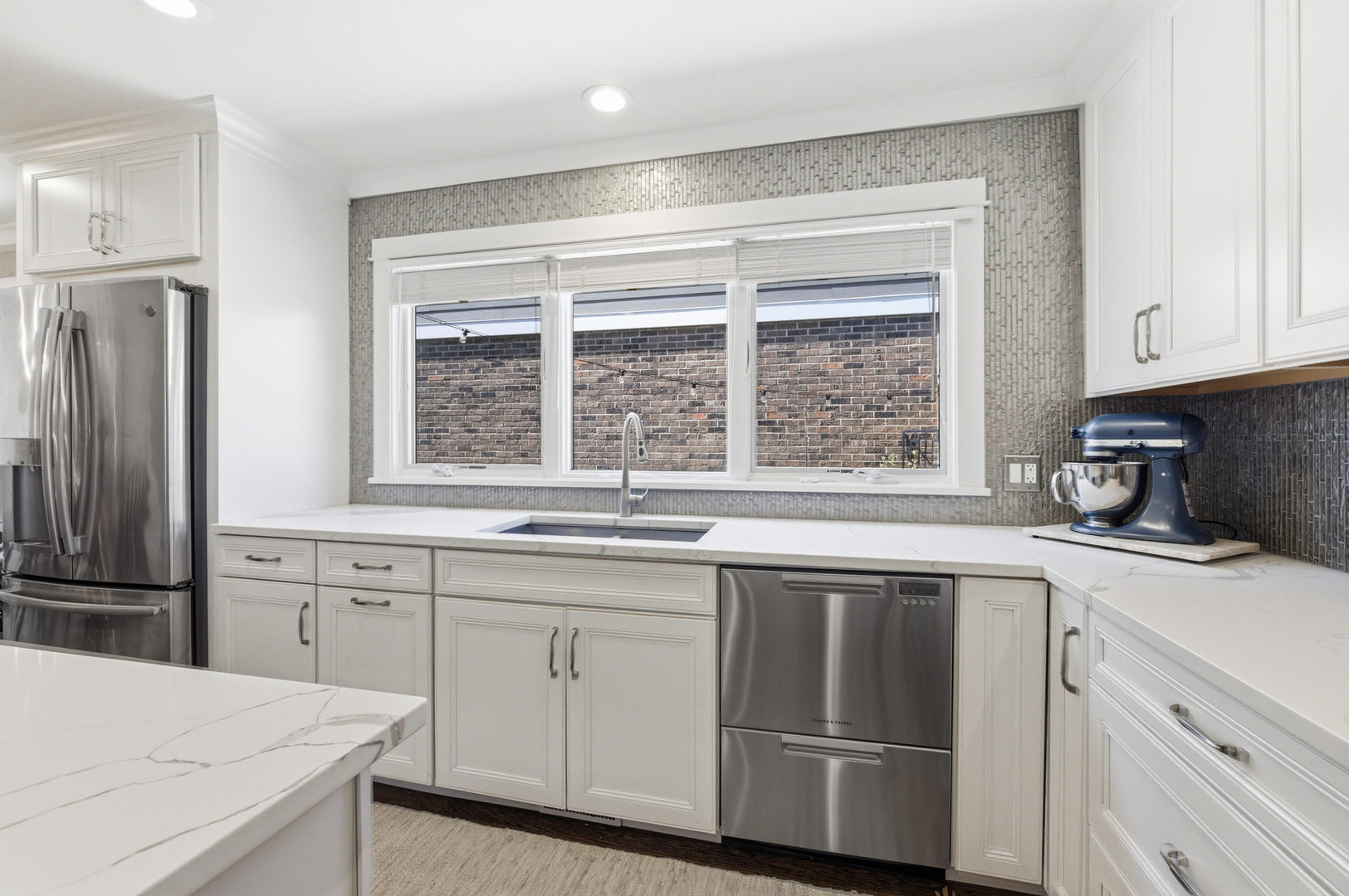 2105 Timber Lane Wheaton, IL 60189 - Photo 12 of 28