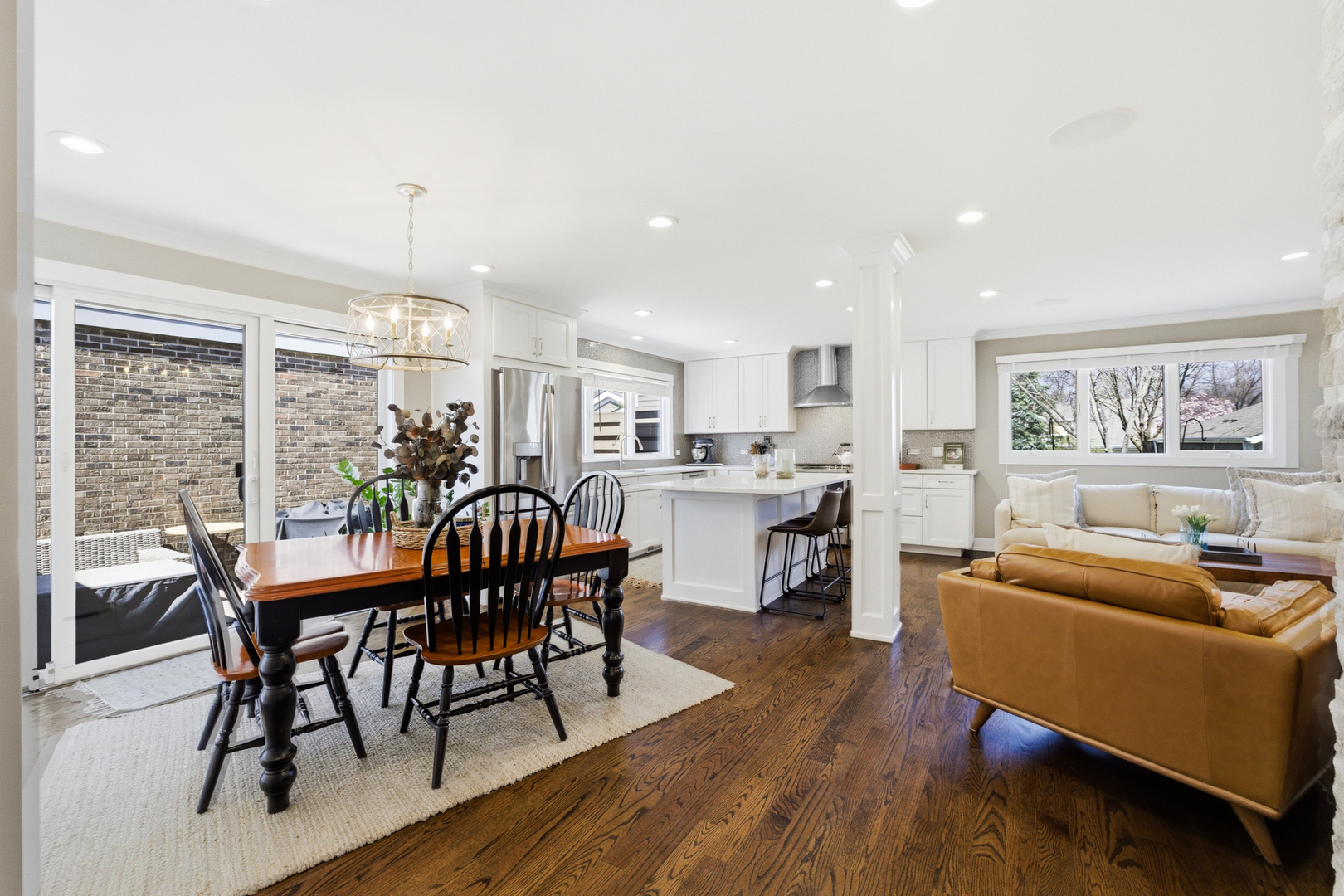 2105 Timber Lane Wheaton, IL 60189 - Photo 4 of 28