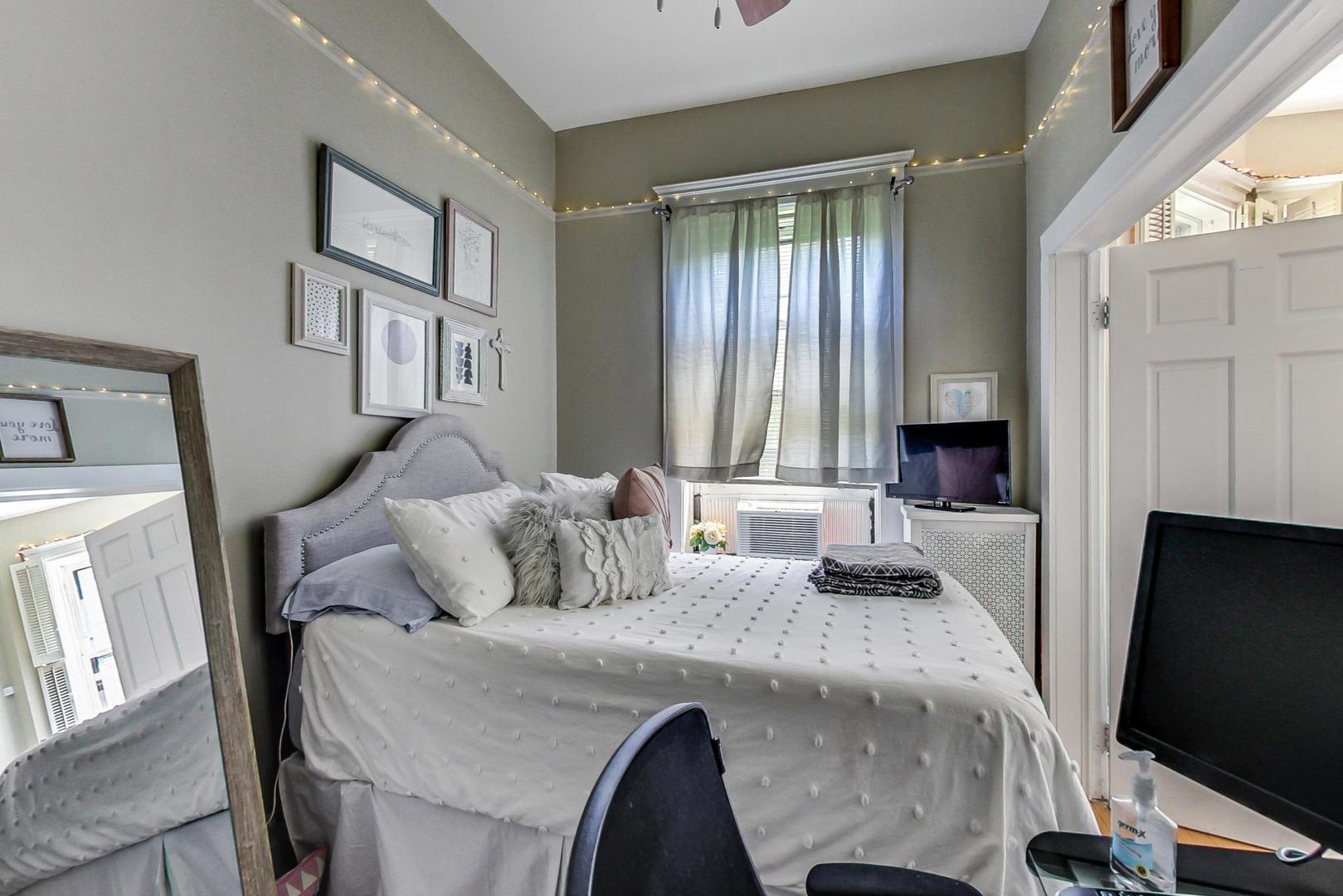 2018 North Mohawk Street, Unit 3 Chicago, IL 60614 - Photo 20 of 29