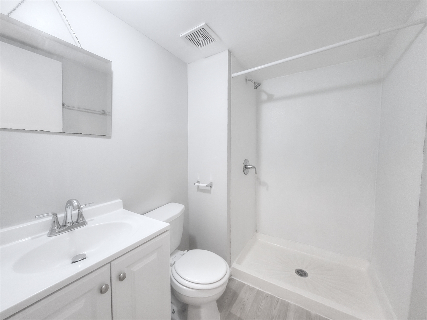 14326 Irving Avenue Dolton, IL 60419 - Photo 20 of 31 a bathroom with a sink toilet and shower