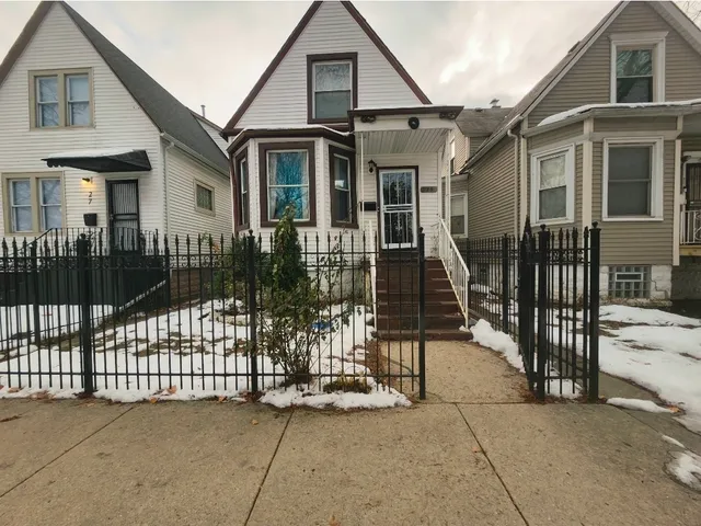 $100,000 | 25 East 117th Place, Chicago, IL 60628
