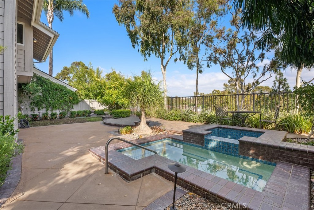 26 Southern Wood Irvine, CA 92603 - Photo 2 of 31 a view of a garden with plants